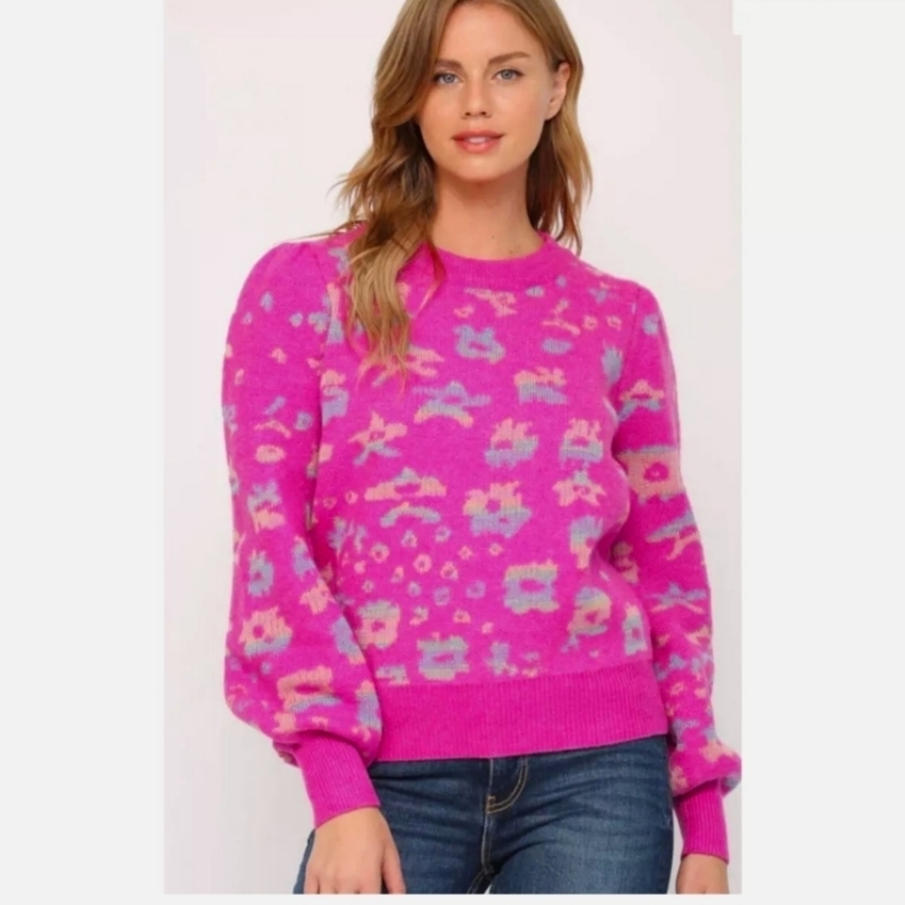FATE Pink Puff Sleeve leopard sweater. Size medium NWT